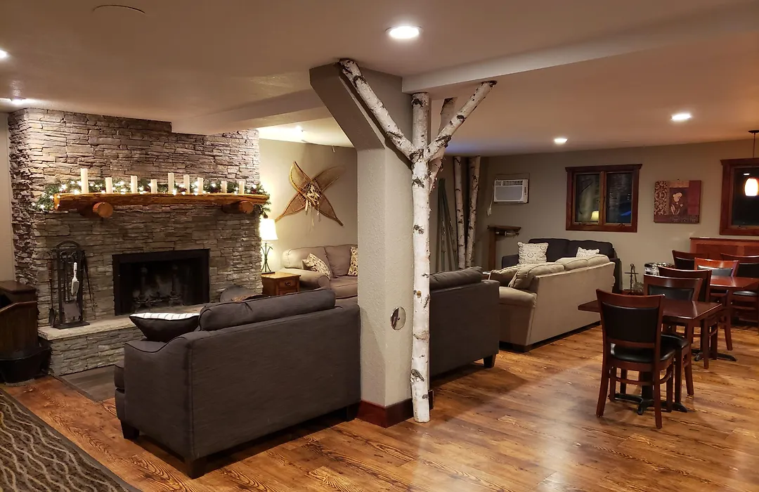 Rib Mountain Inn-1