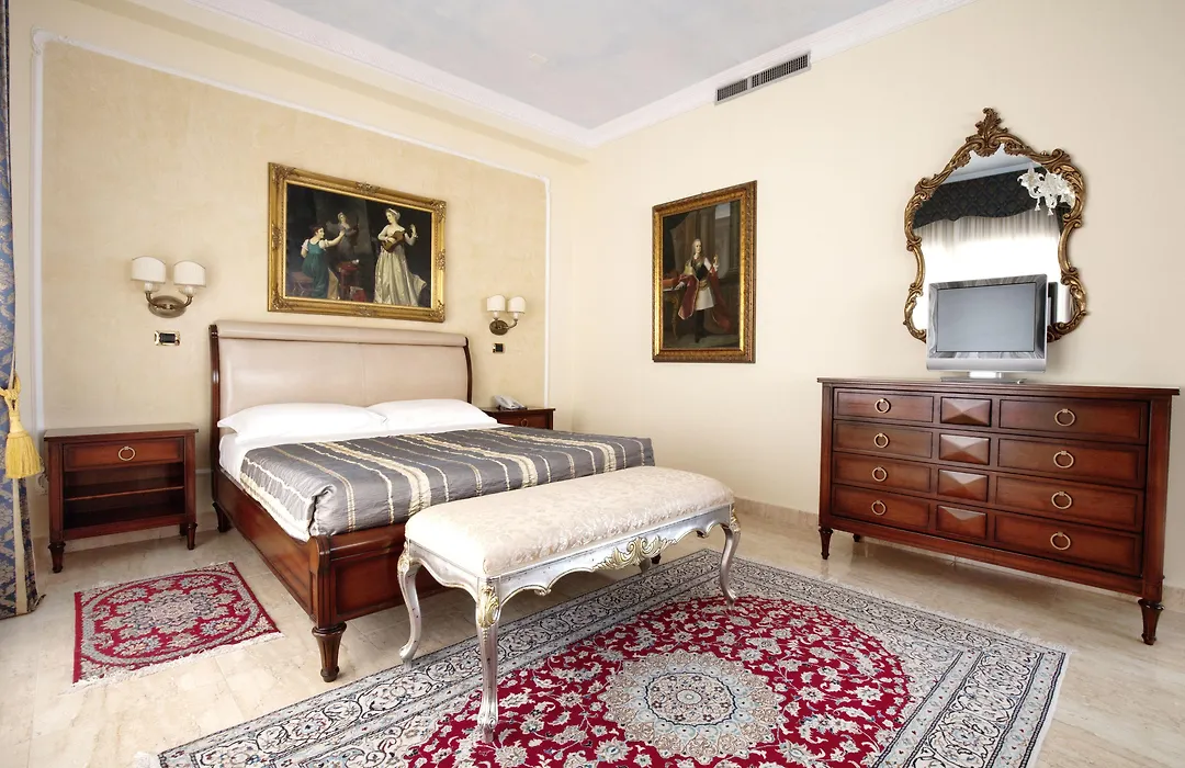 Grand Hotel President-1
