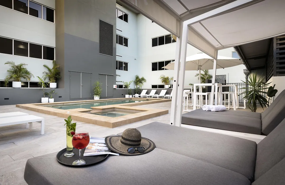 Grand Hotel And Apartments Townsville-1