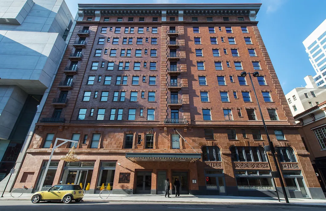 21C Museum Hotel Cincinnati-1