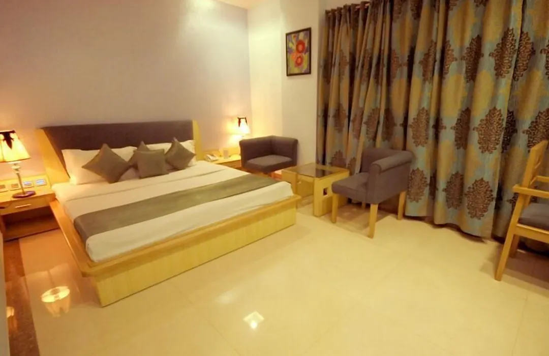 Hotel Rajshree & Spa-1