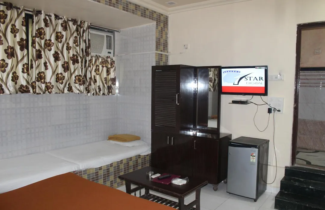 Hotel Sea Sands-1
