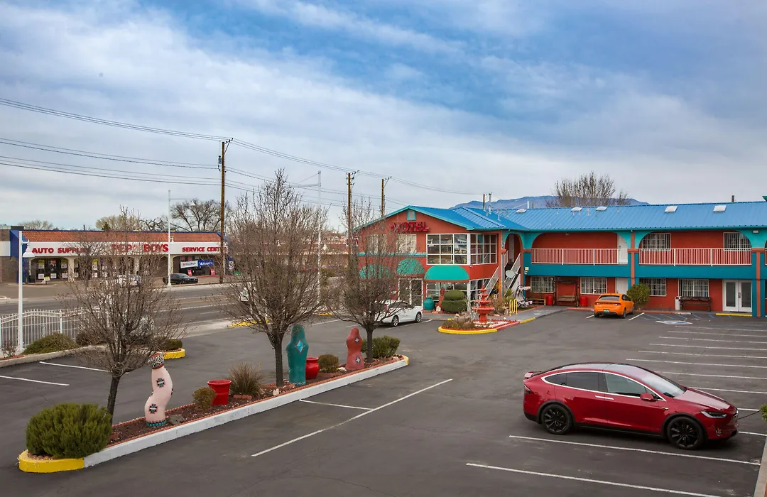 Sandia Peak Inn Old Town Abq, A Howard Johnson By Wyndham-1