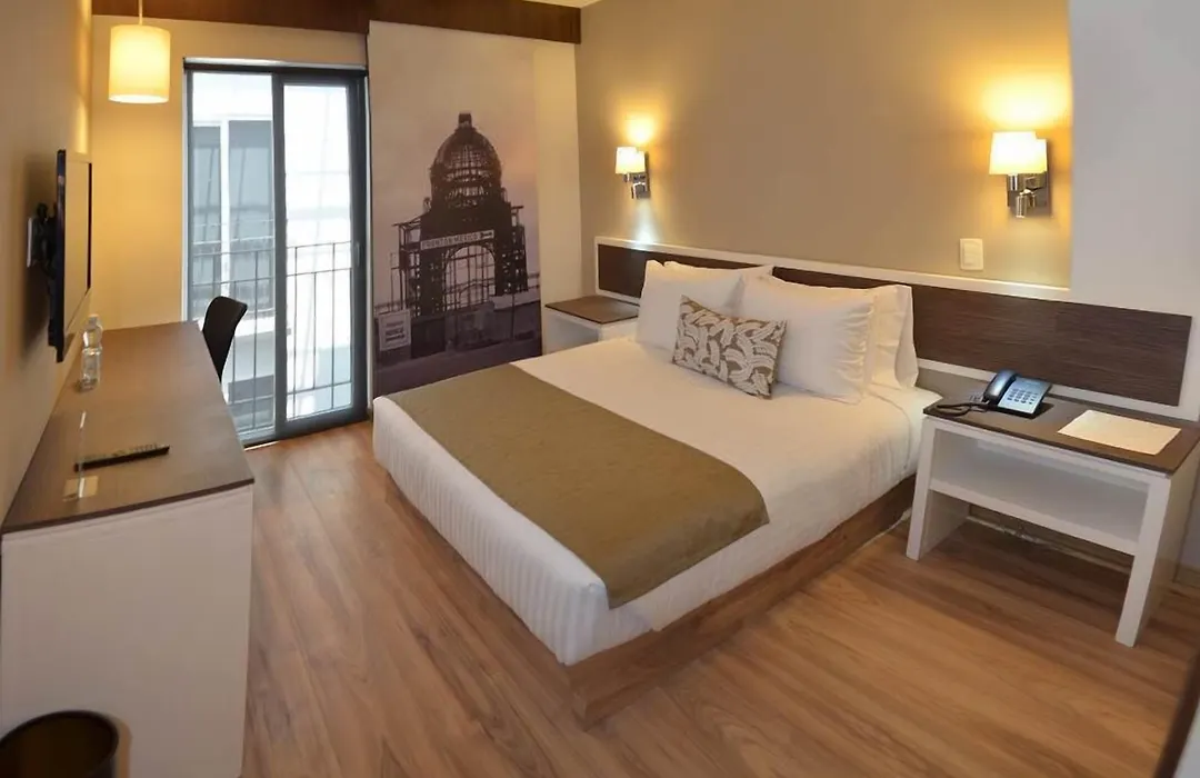 Hotel Plaza Revolucion-1