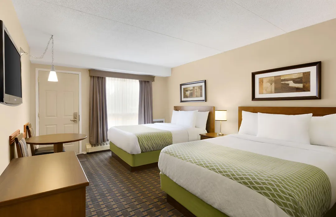 Colonial Square Inn & Suites-1