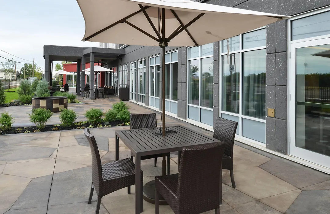 Courtyard By Marriott Saskatoon Airport-1