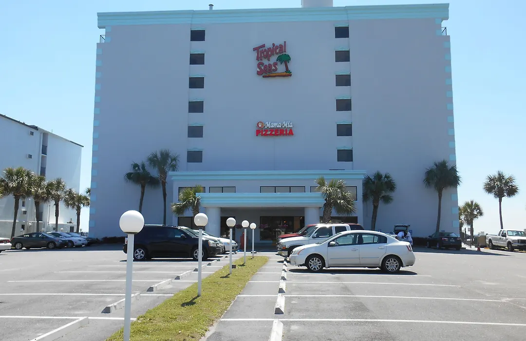 Tropical Seas Hotel-1