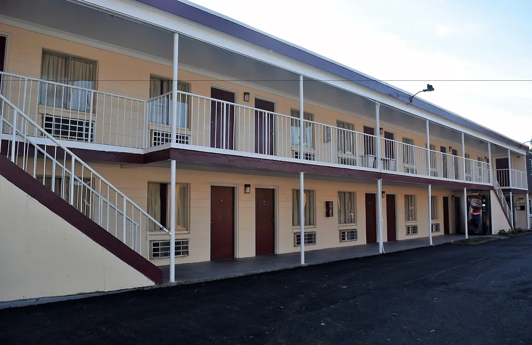 Fort Eustis Inn-1