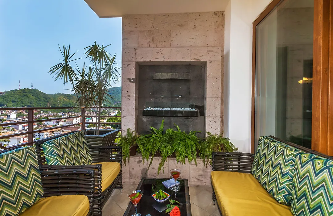 Pinnacle Resorts 220-1