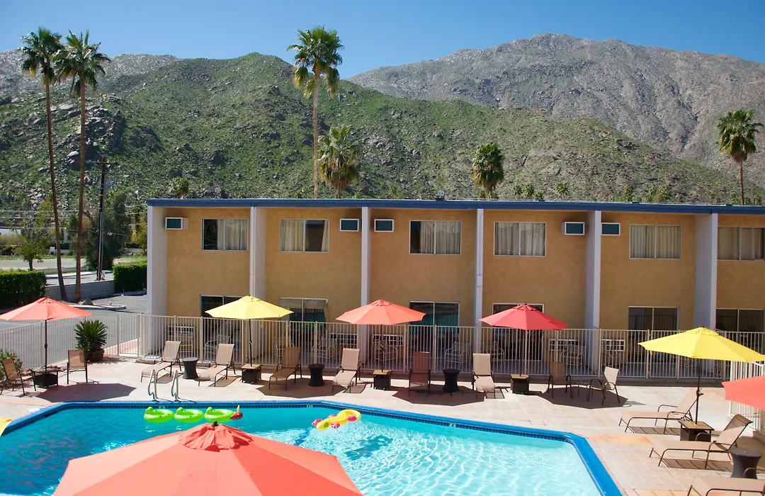Delos Reyes Palm Springs-1