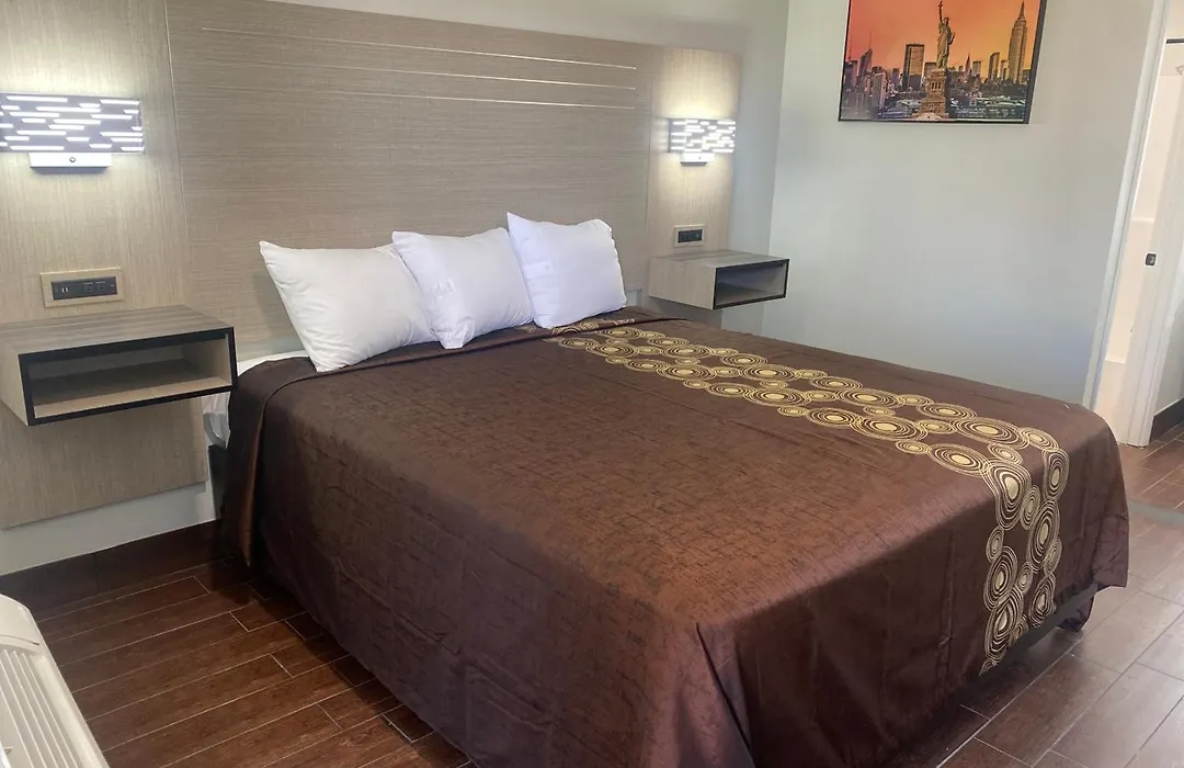 Mayfair Inn Onratio Airport & Convention Center-1