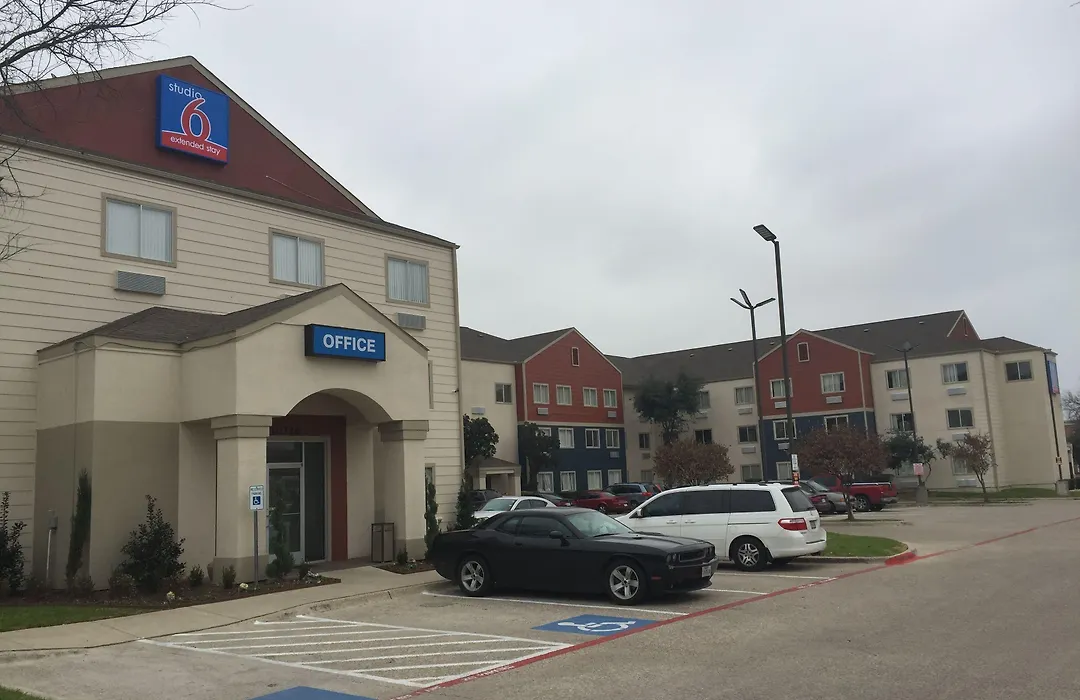 Studio 6 Dallas, Tx-1