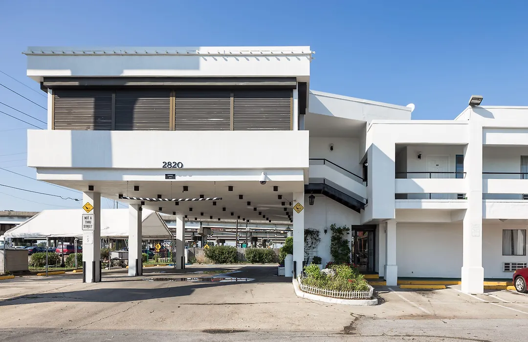 Contempra Inn-1