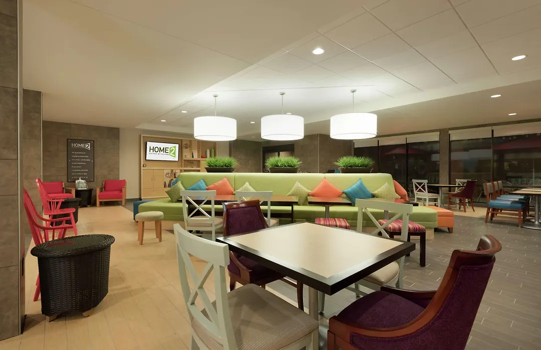 Home2 Suites By Hilton Milwaukee Airport-1