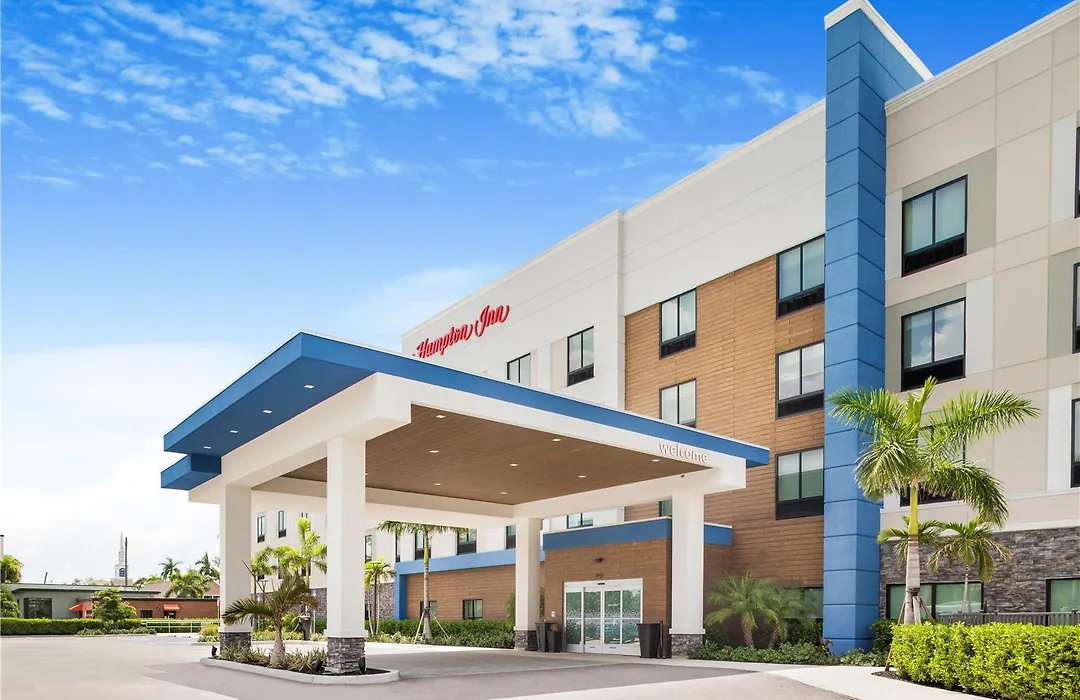 Hampton Inn Fort Myers Downtown-1