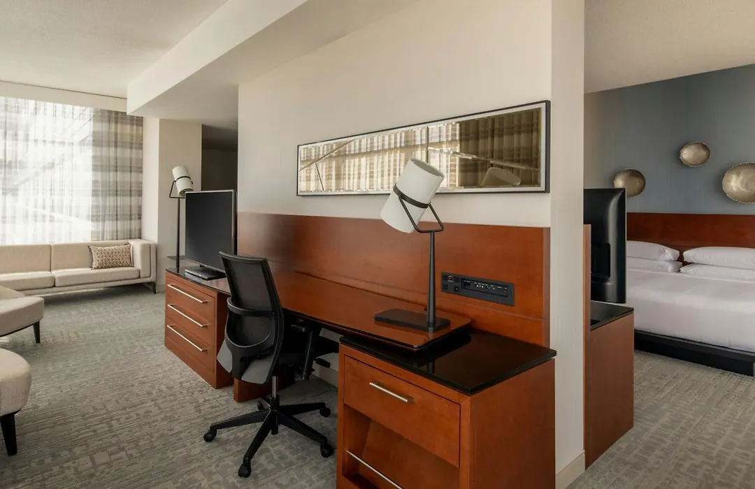 Marriott Montreal Airport In-Terminal Hotel-1