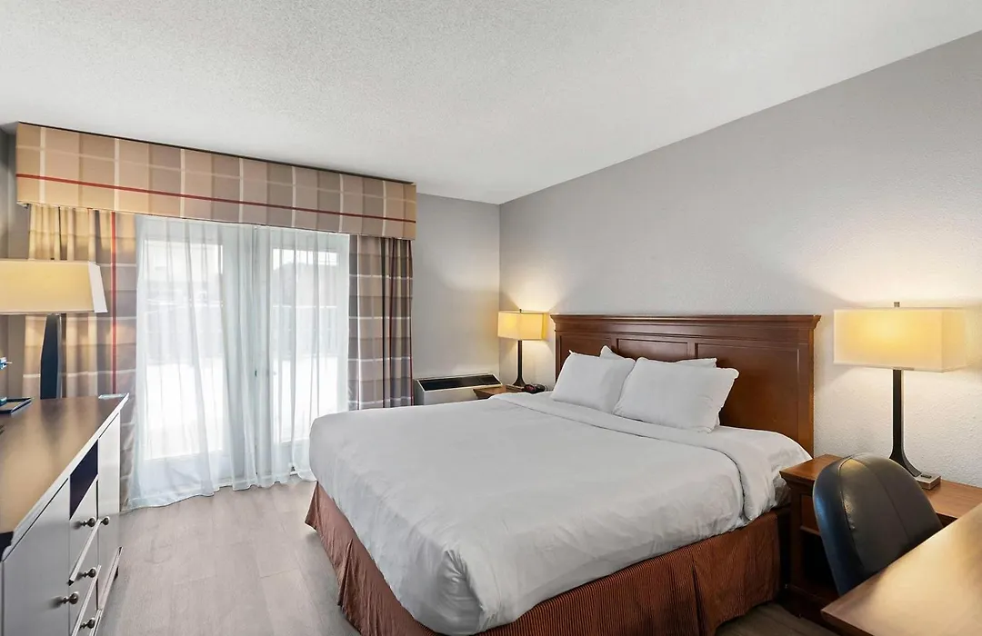 Country Inn & Suites By Radisson, Saskatoon, Sk-1