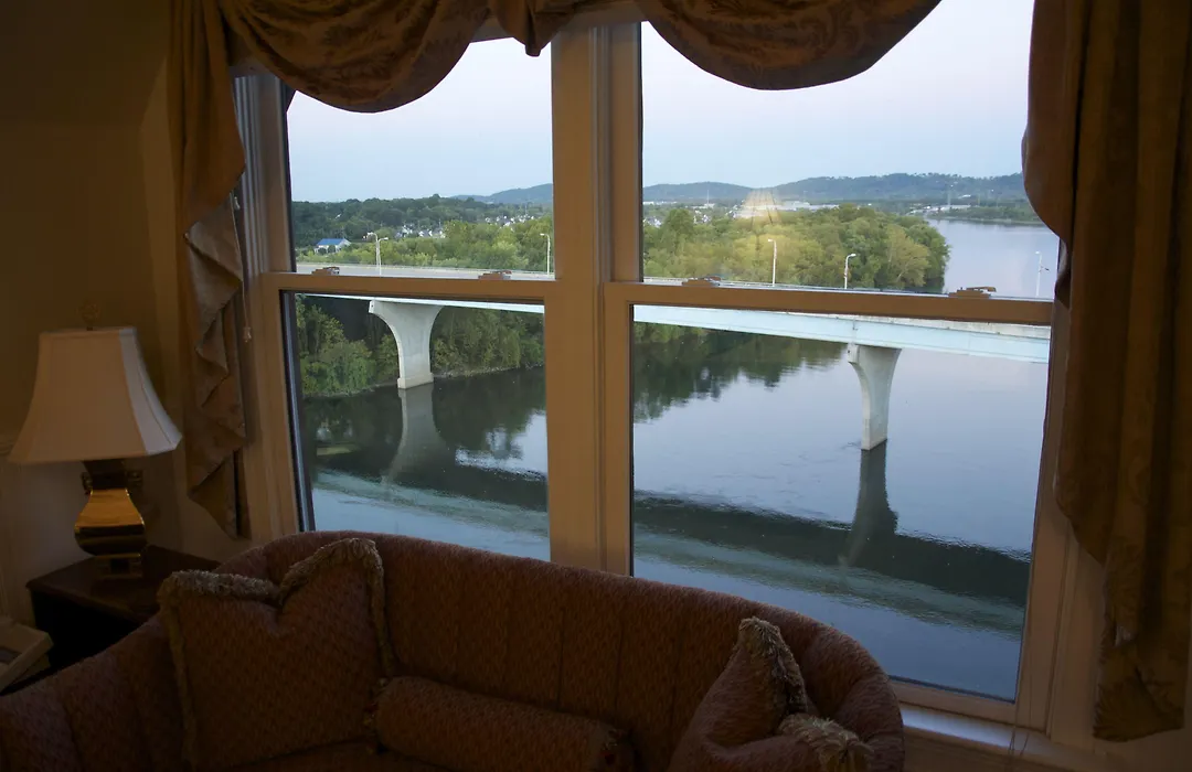 Bluff View Inn-1