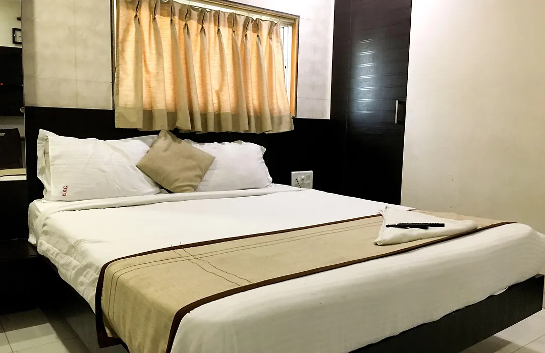 Hotel Bkc Palace-1