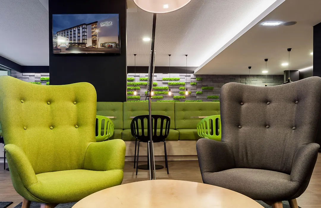 Neat Hotel Avenida-1