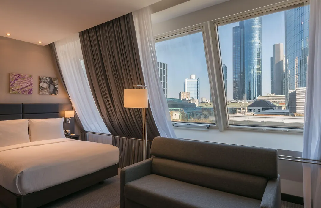 Hilton Garden Inn Frankfurt City Centre-1
