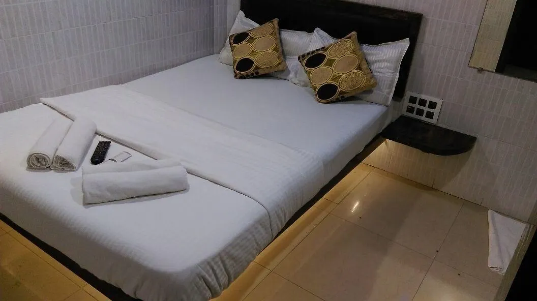 Hotel Paris Residency-1