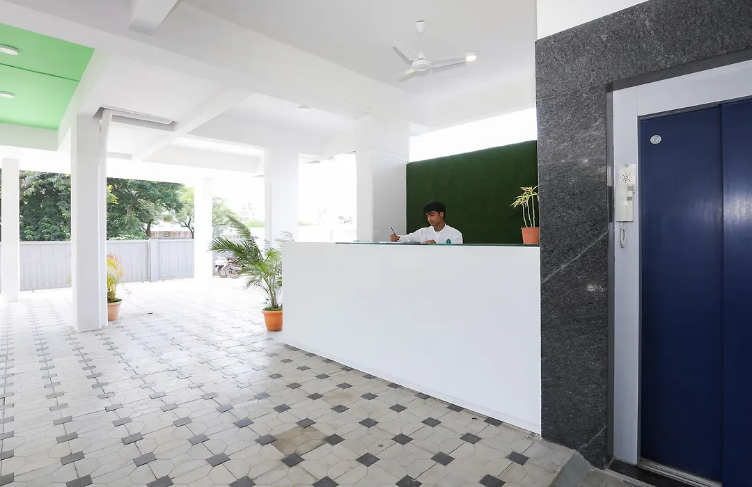 Treebo Sapphire Studio-1