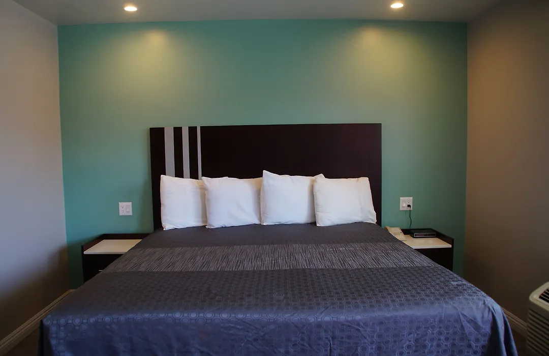 Beach Inn-1