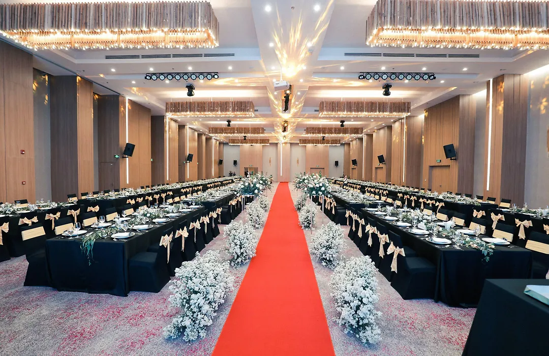 Holiday Inn & Suites Saigon Airport By Ihg-1