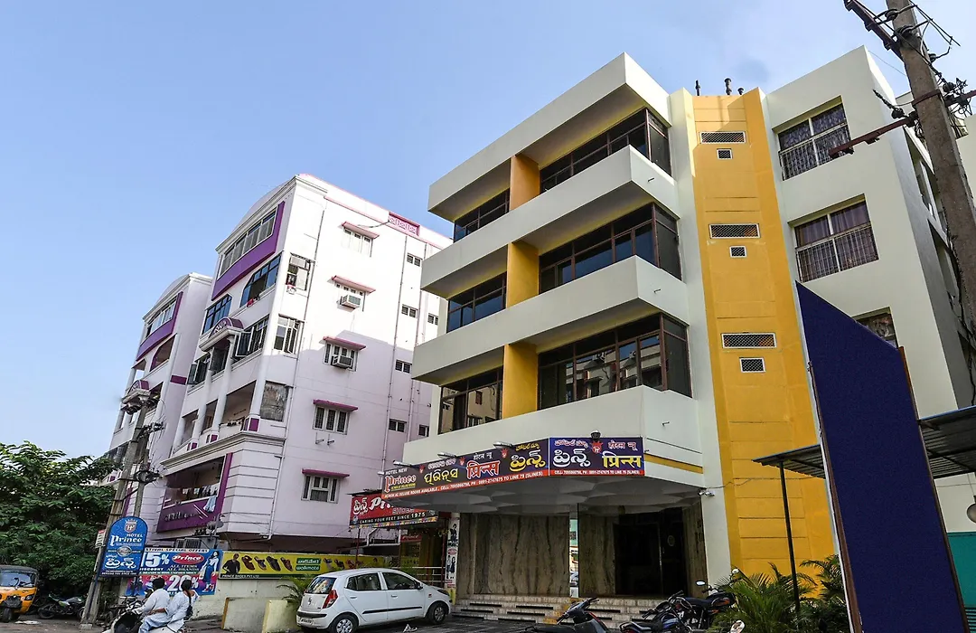 Oyo 18698 Hotel New Prince-1