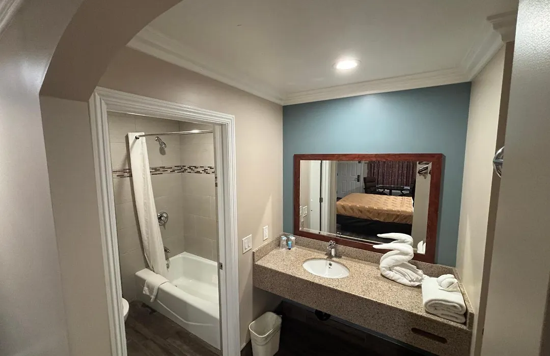 Economy Inn - Burbank Airport-1