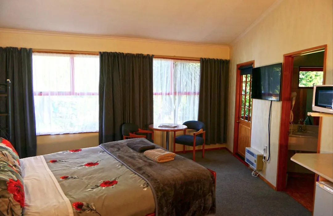 Queenstown Holiday Park Creeksyde-1