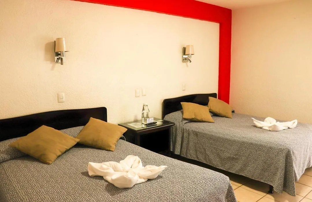 Hotel Aurora-1