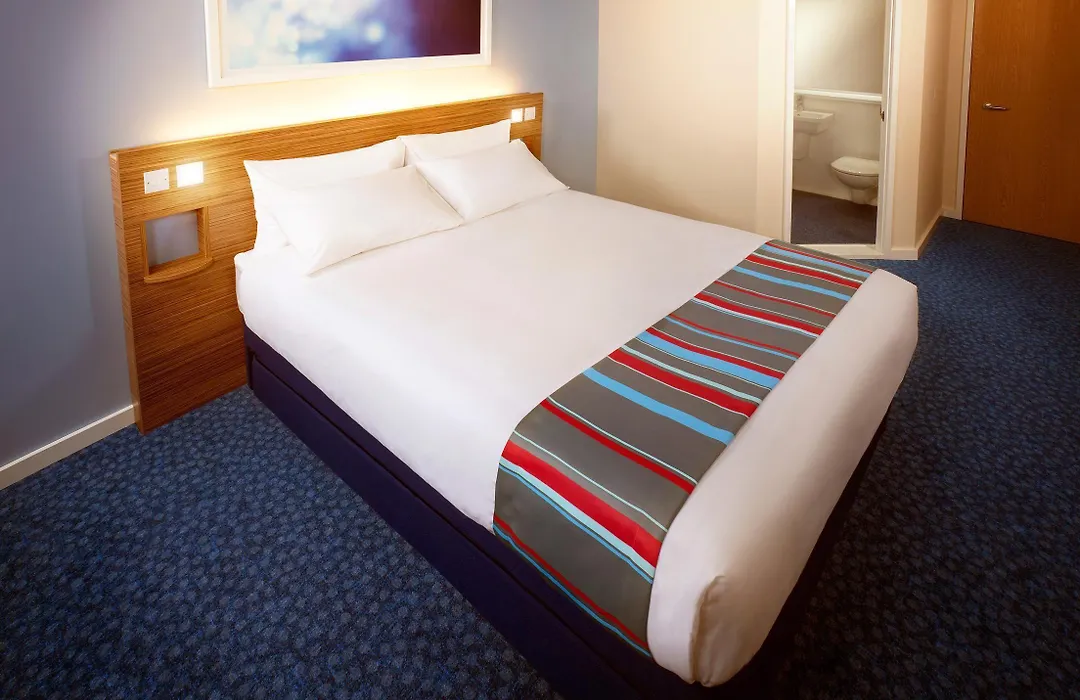 Travelodge Crawley-1
