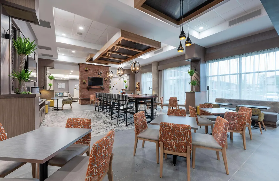 Hampton Inn & Suites Charlottetown-1