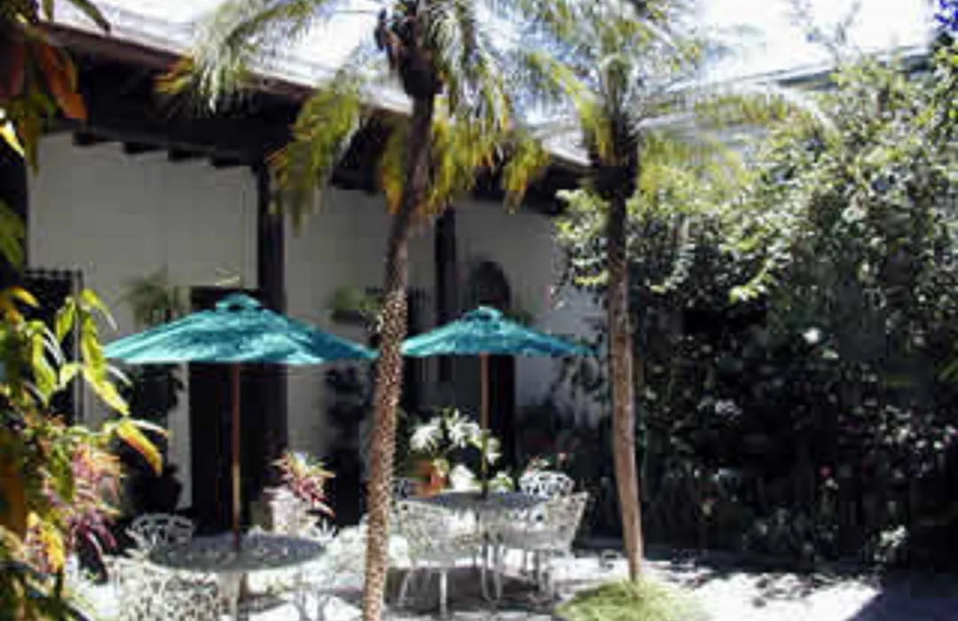 Hotel Spring-1