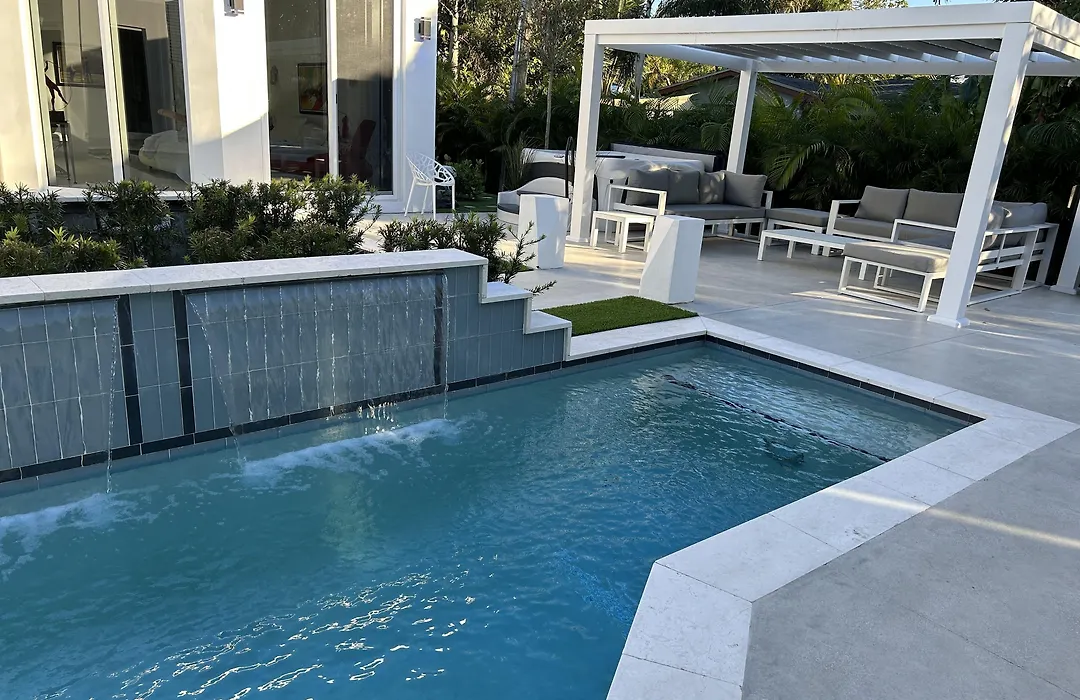 Men Only Clothing Option Guesthouse Near Wilton Manors-1