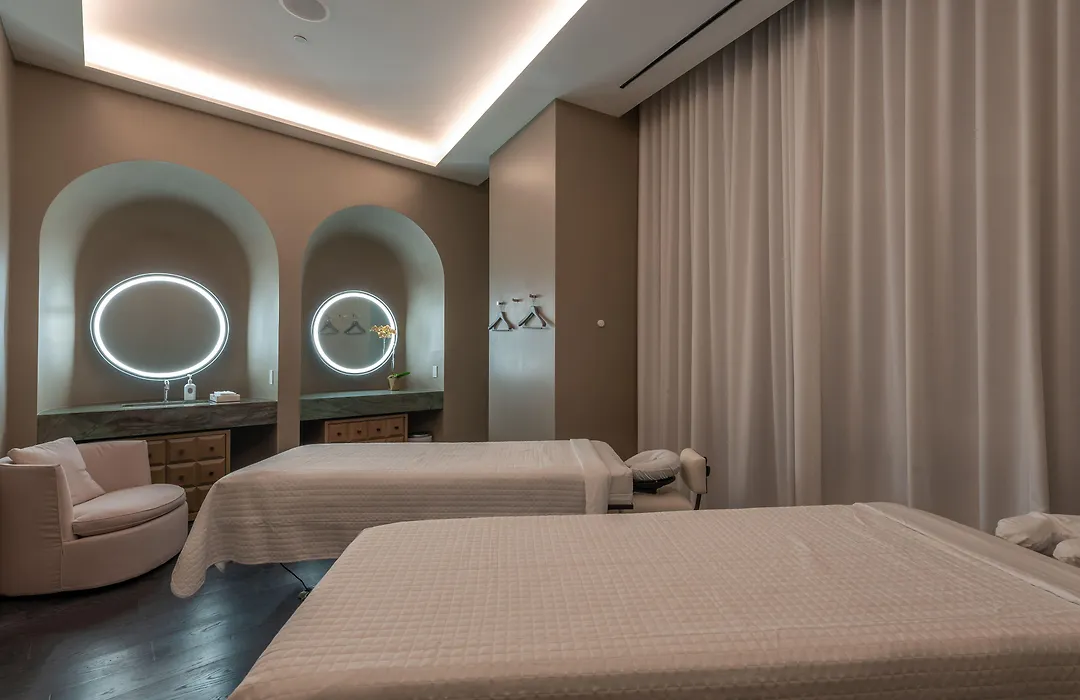 City Escapes Suites At Sls Lux Brickell Building-1