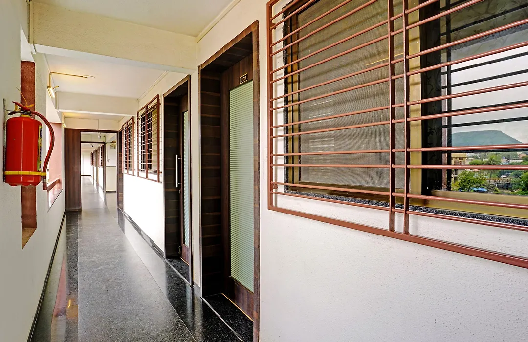 Itsy Hotels Oasis Pride-1