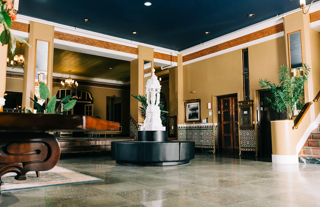Hotel Leo-1