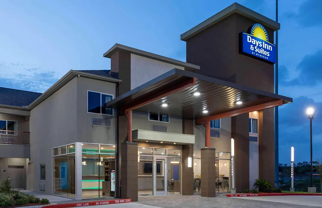 Days Inn & Suites By Wyndham Downtown/University Of Houston-1