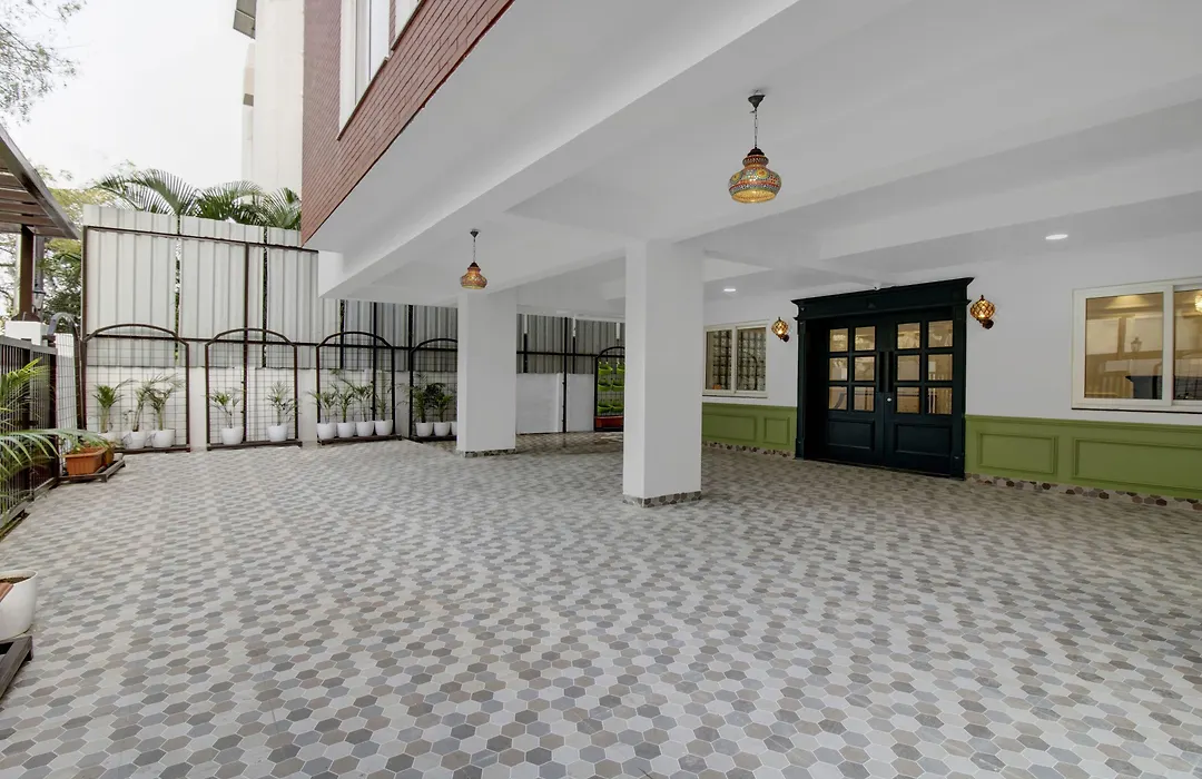 Treebo Chandraprasth Residency-1