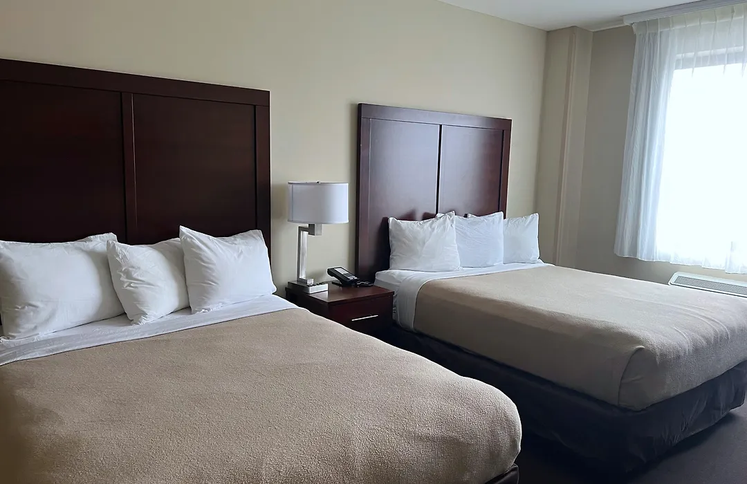 Lotus Blu Inn & Suites-1