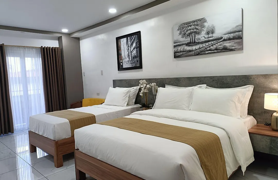 Rosh Hotel-1