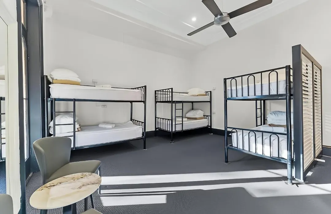 London Gate Backpackers Hotel-1