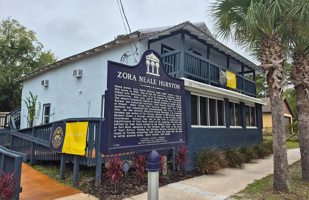 Zora'S Sojourn-1