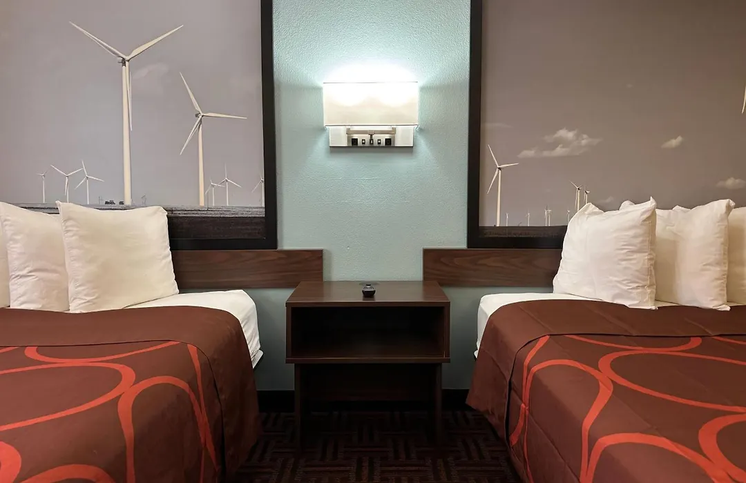 Super 8 By Wyndham Peoria-1