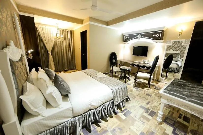 Hotel President-1