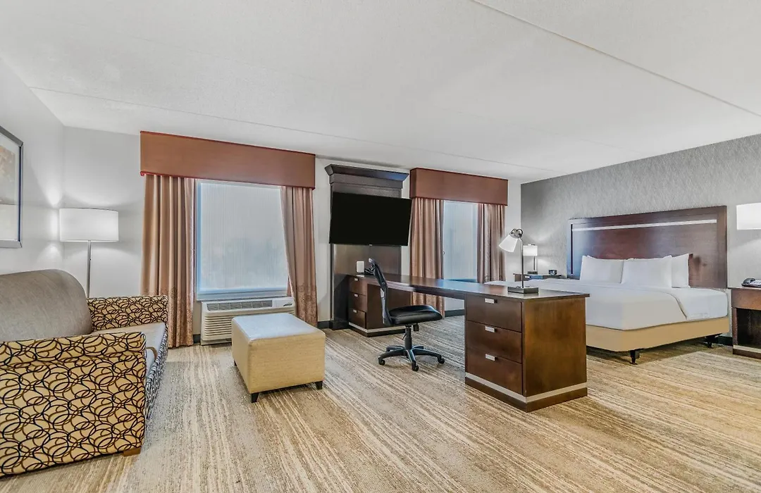 Hampton Inn & Suites Detroit/Airport Romulus-1