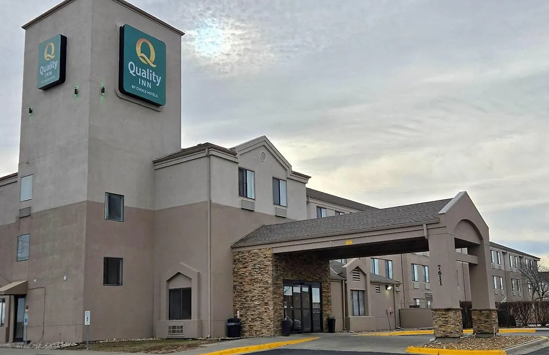 Quality Inn Kansas City International Airport-1